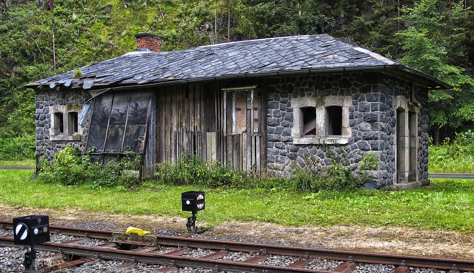 Canon PowerShot G12 sample photo. Railway station, abandoned, lapsed photography
