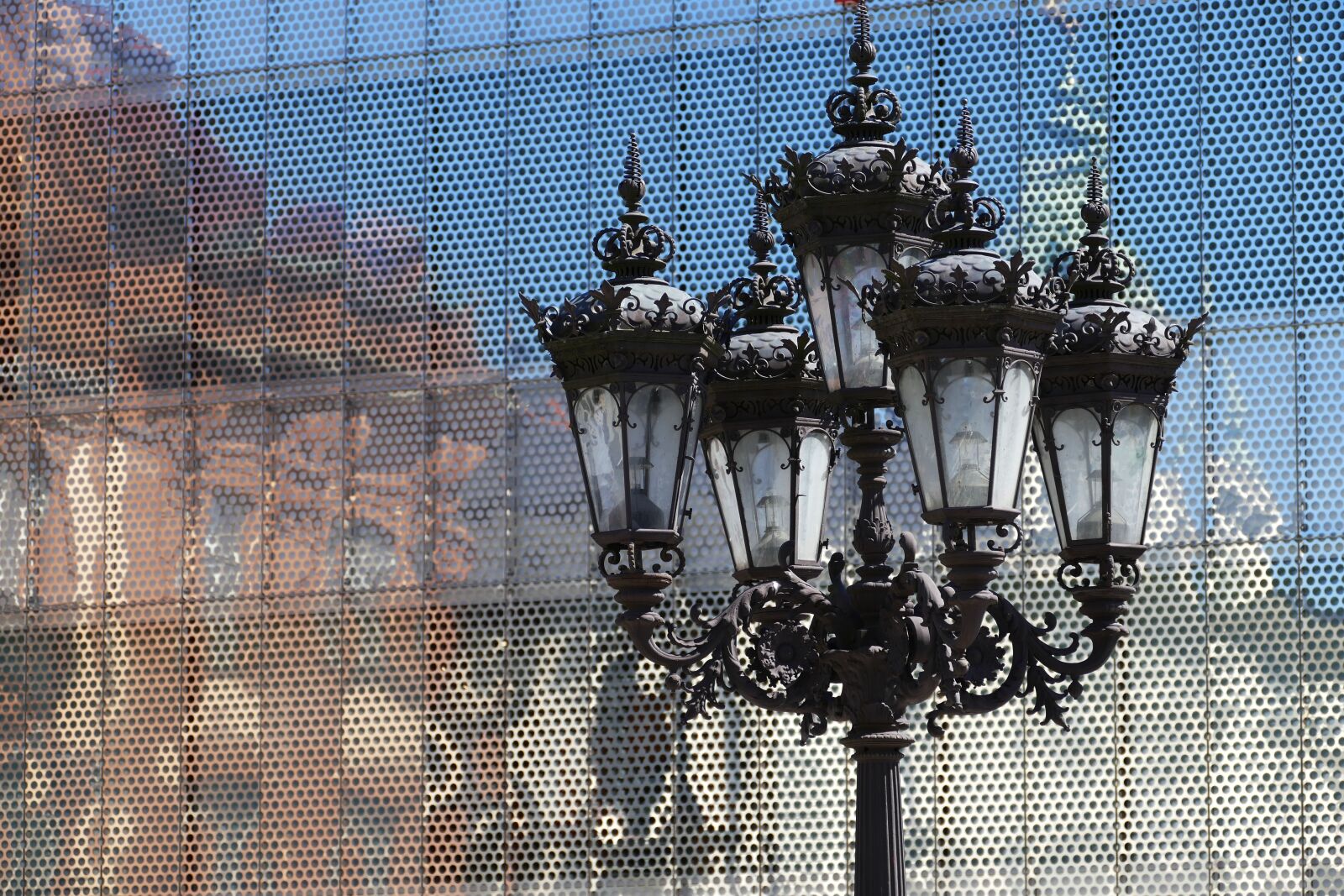 Panasonic Lumix DMC-FZ1000 sample photo. Uppsala, sweden, lantern photography