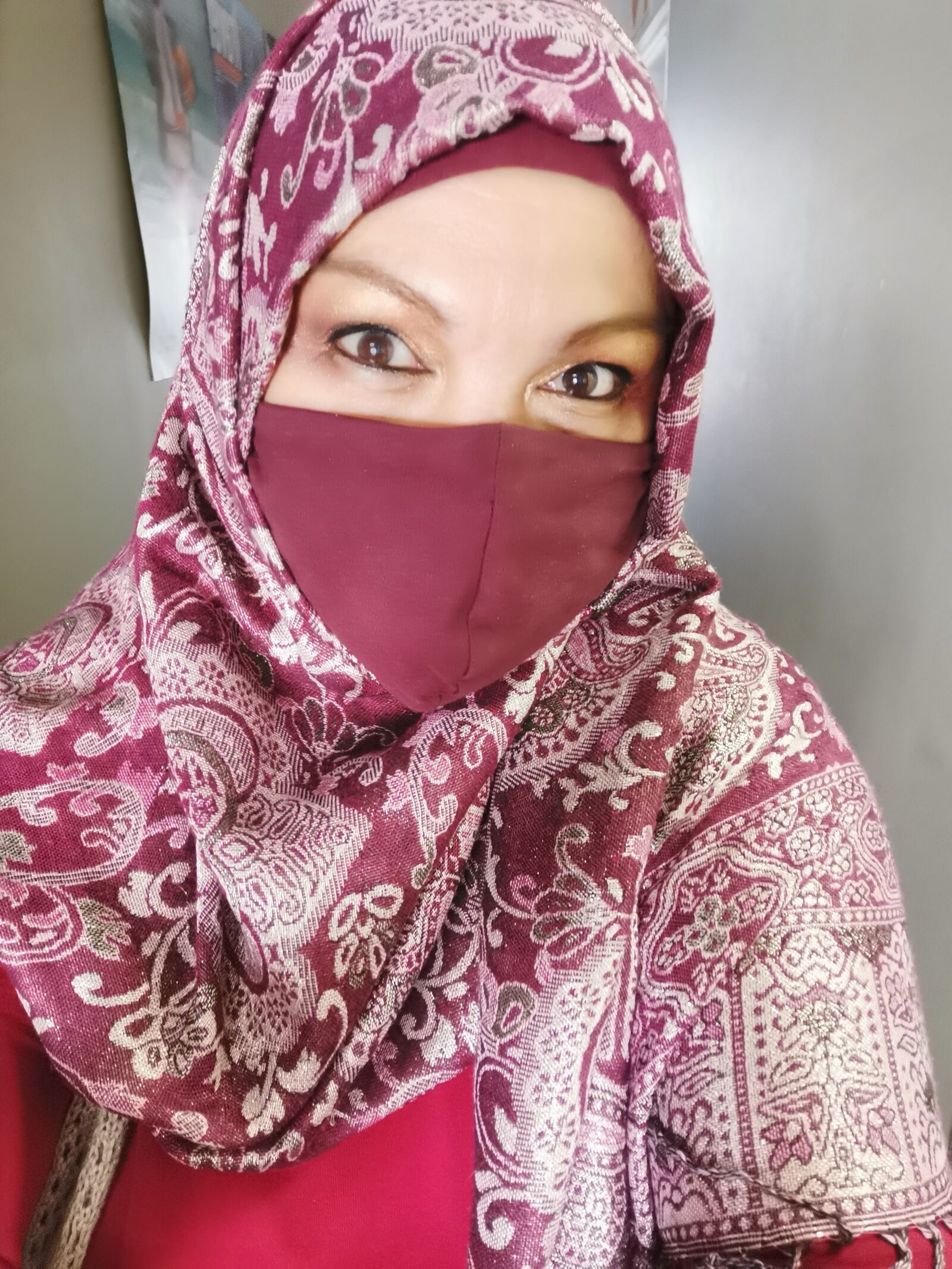 HUAWEI VOG-L29 sample photo. Lady, scarf, moslem lady photography