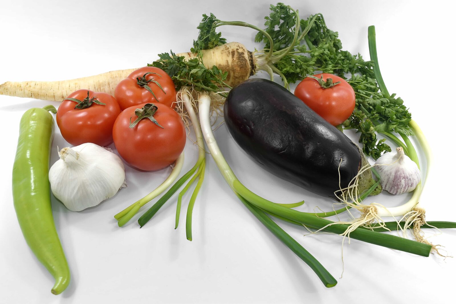 Nikon D5500 sample photo. Eggplant, garlic, ingredients, onion photography