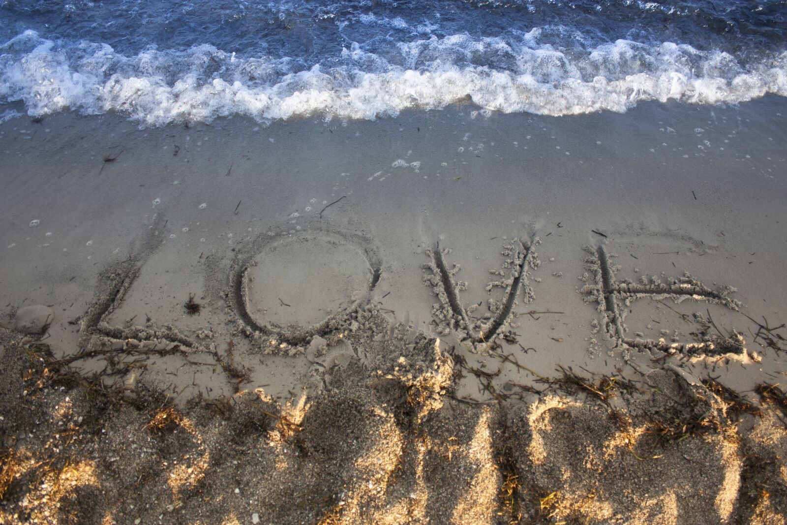 Canon EOS 450D (EOS Rebel XSi / EOS Kiss X2) sample photo. Summer, love, beach photography
