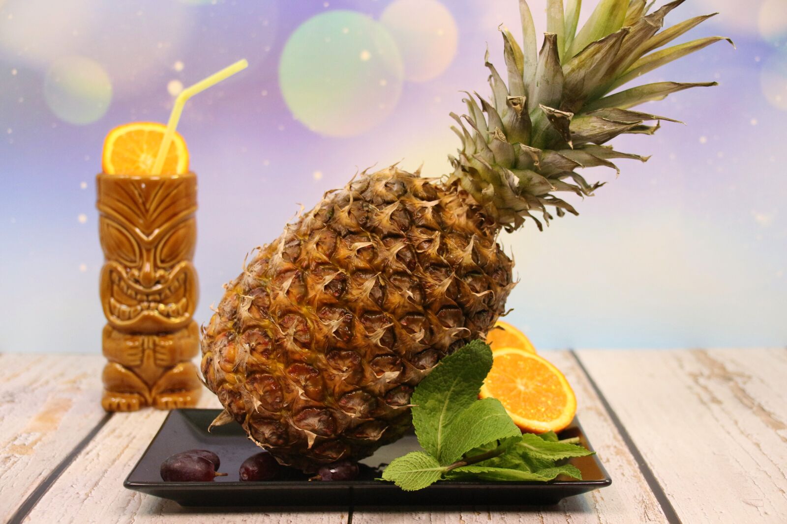 Canon EOS 700D (EOS Rebel T5i / EOS Kiss X7i) sample photo. Pineapple, fruit, yellow photography