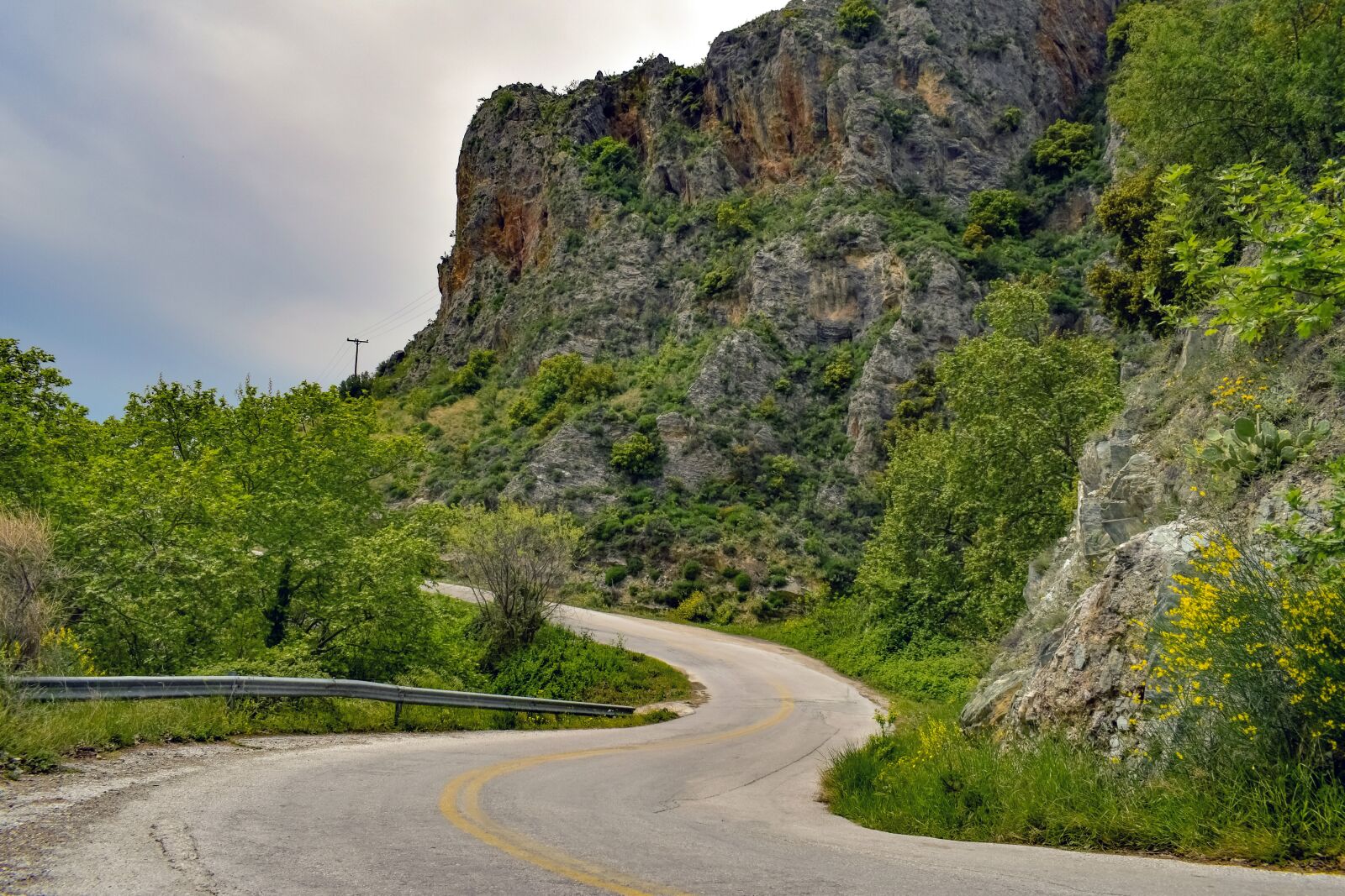 Nikon D3300 sample photo. Road, scenery, cliff photography