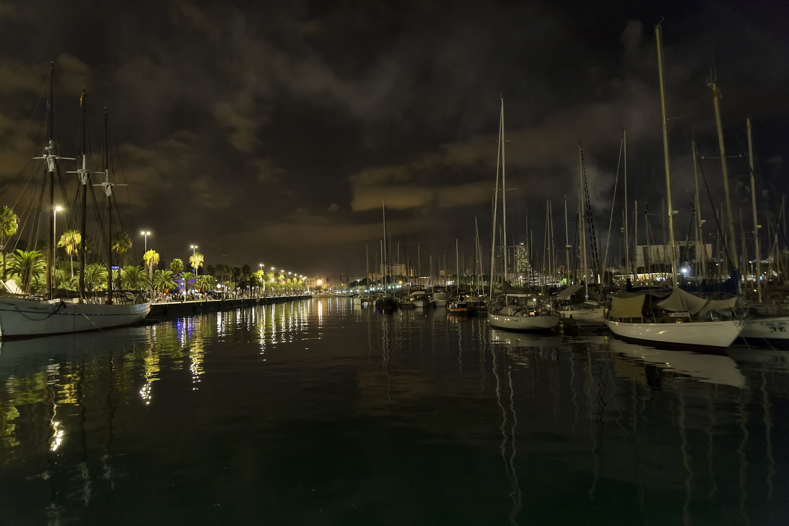 Canon EOS 6D sample photo. Barcelona, night shots, night photography