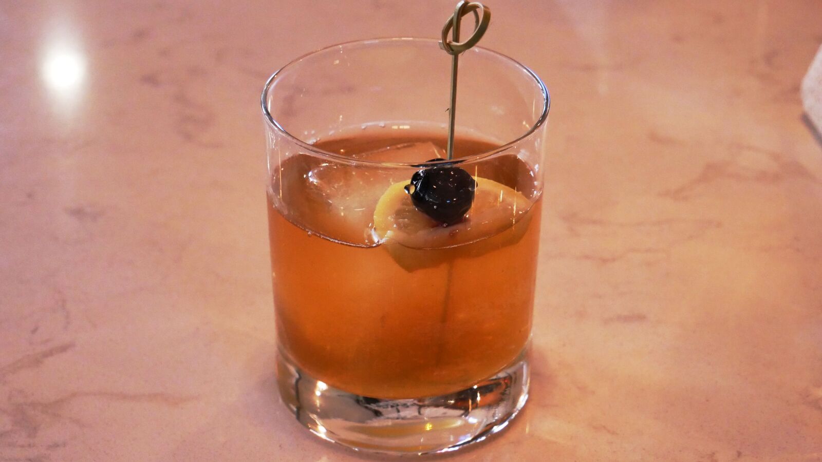 Panasonic Lumix DMC-G85 (Lumix DMC-G80) sample photo. Whiskey, cocktail, old fashioned photography