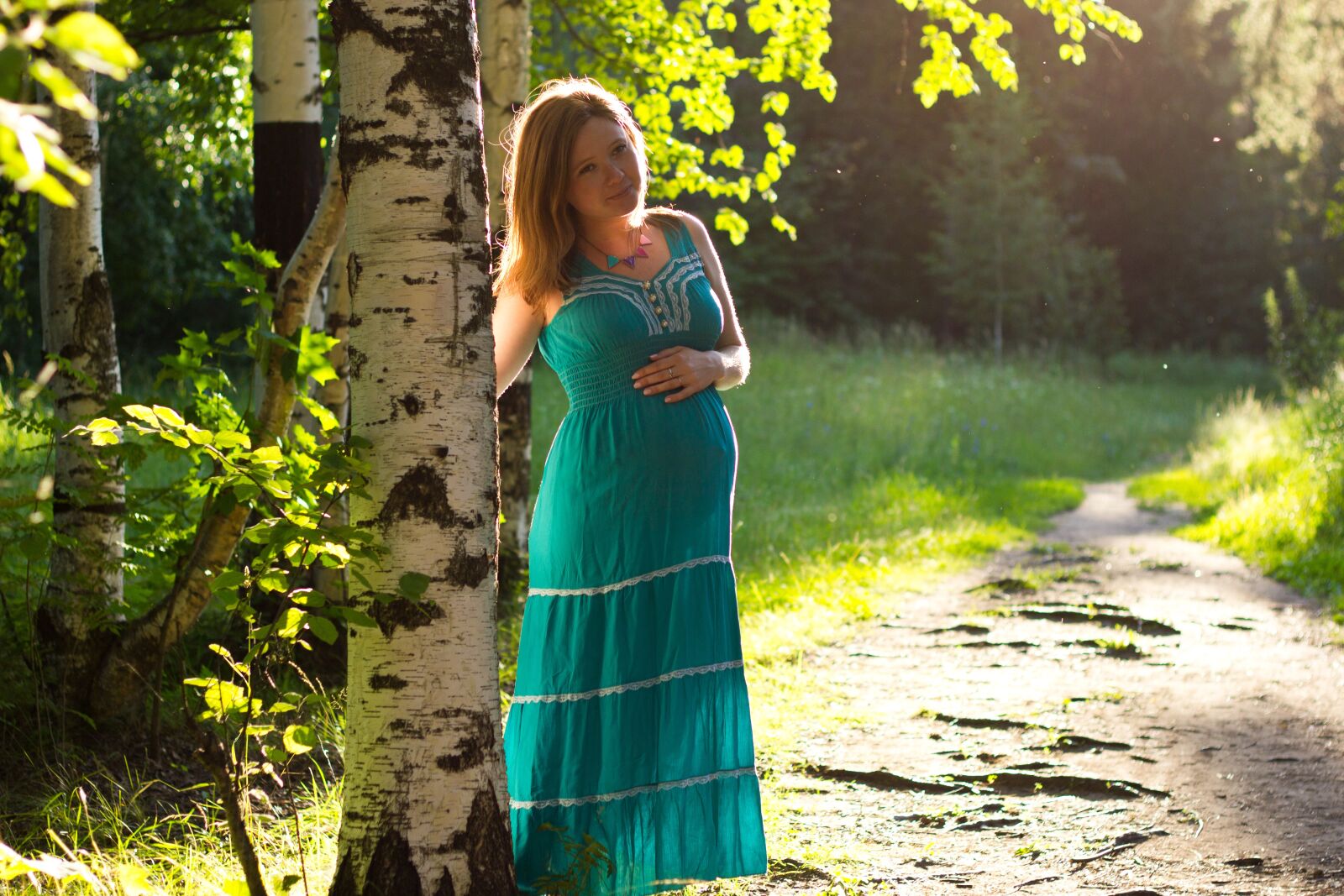 Canon EOS 600D (Rebel EOS T3i / EOS Kiss X5) + Canon EF 50mm F1.8 II sample photo. Pregnancy, joy, de photography