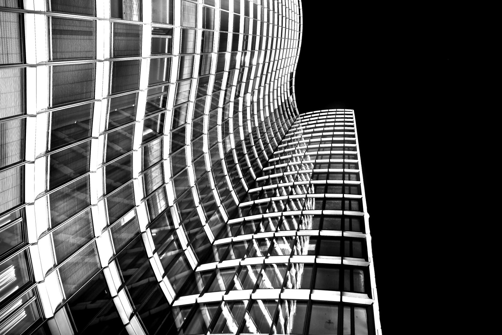 Olympus OM-D E-M10 sample photo. Architecture, skyscraper, glass facades photography