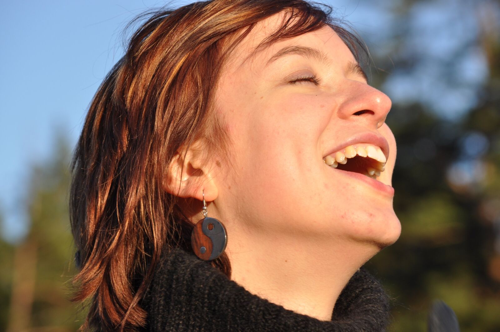 Nikon D5000 sample photo. Laughter, sunset, fun photography