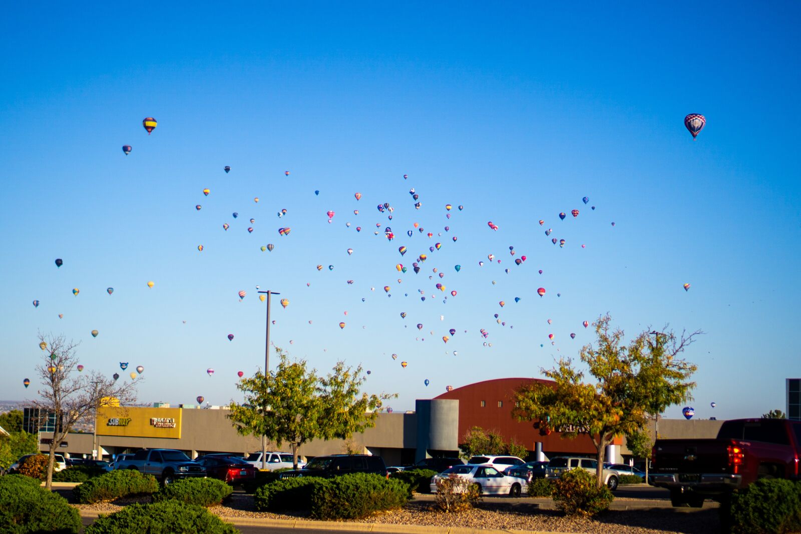 Sony a6000 + Sony E 35mm F1.8 OSS sample photo. Albuquerque, new mexico, hot photography