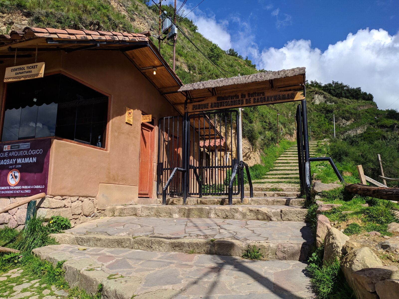 Xiaomi Redmi Note 7 sample photo. Cusco, peru, inca photography