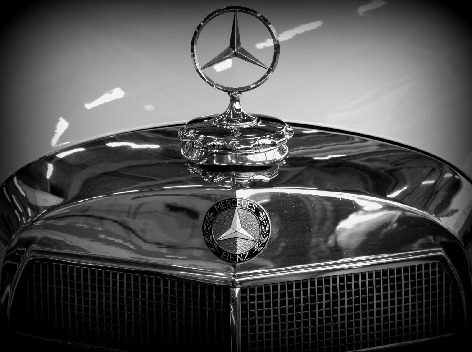 Panasonic Lumix DMC-FZ1000 sample photo. Mercedes, benz, cabriolet photography