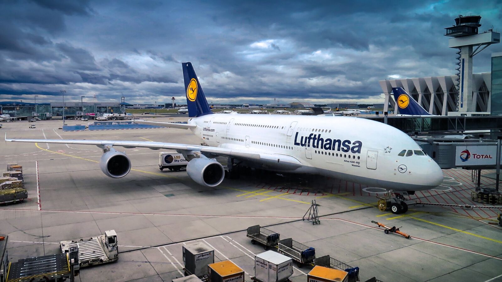 Canon PowerShot SX50 HS sample photo. Airbus, a380, aircraft photography
