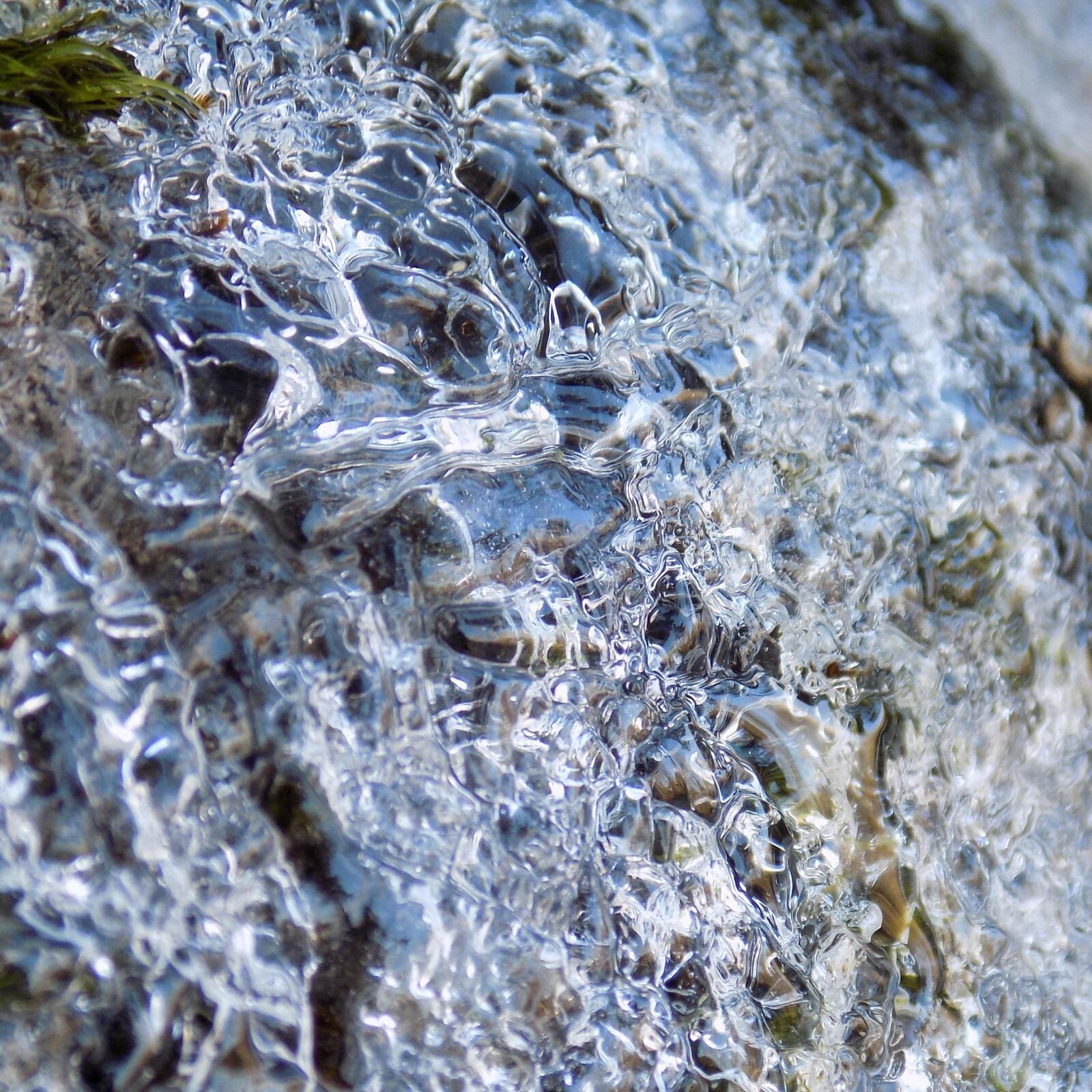 Nikon COOLPIX L340 sample photo. Ice, bubbles, winter photography