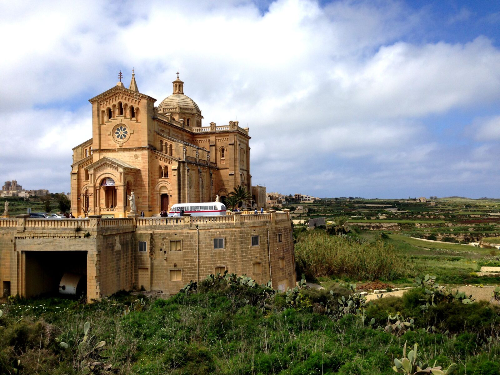 iPhone 5 back camera 4.12mm f/2.4 sample photo. Ta' pinu, malta, gozo photography