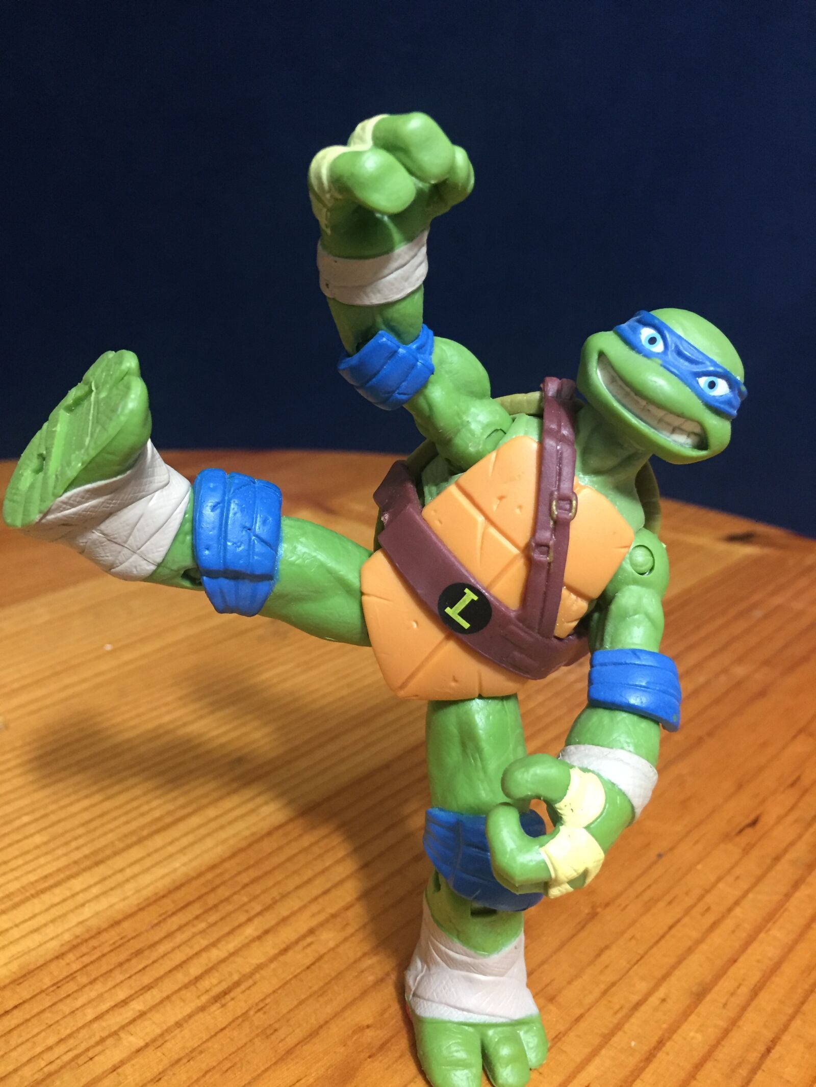 iPhone 6 back camera 4.15mm f/2.2 sample photo. Caricaturas, tortugas, ninja photography