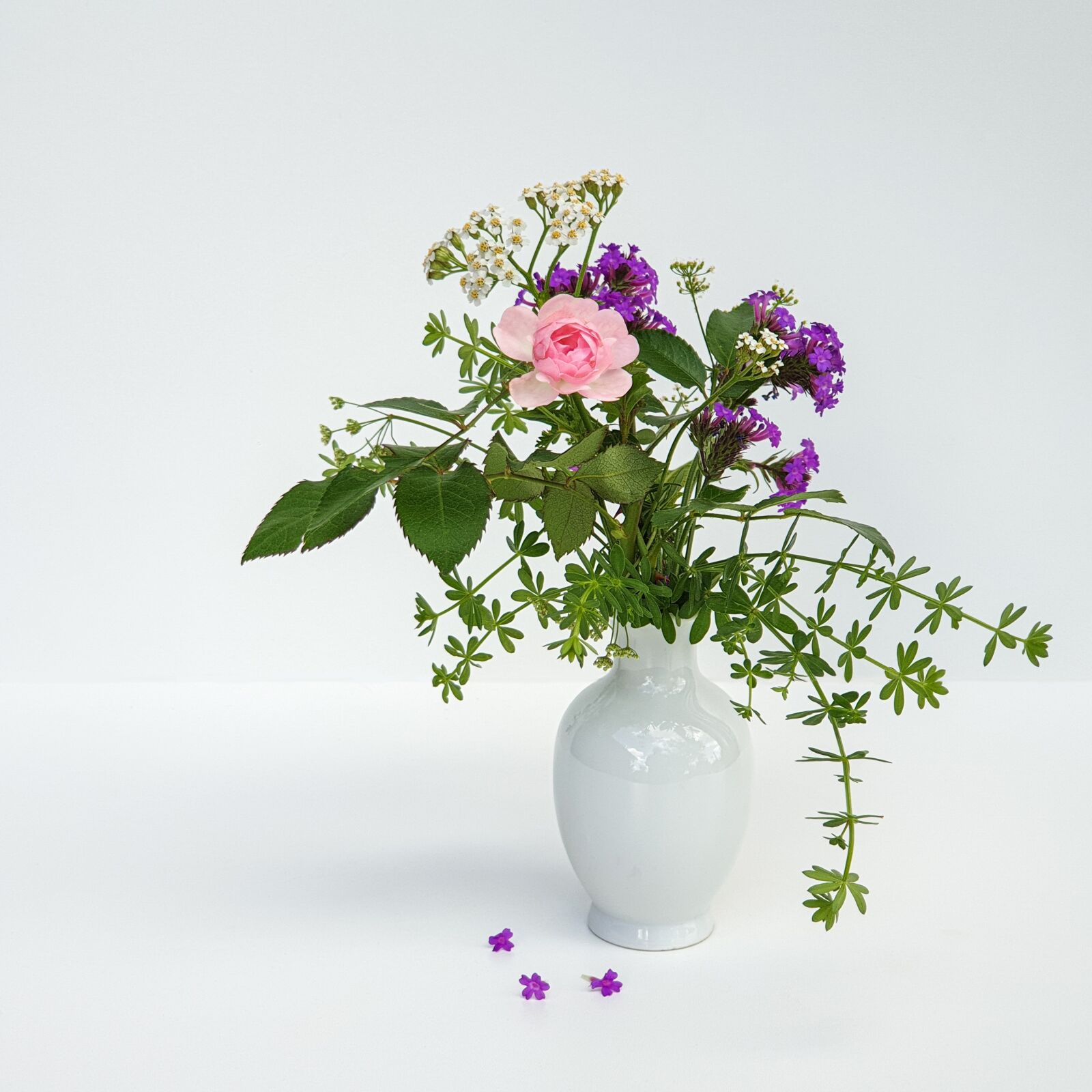 Samsung Galaxy S9+ sample photo. A bunch of flowers photography