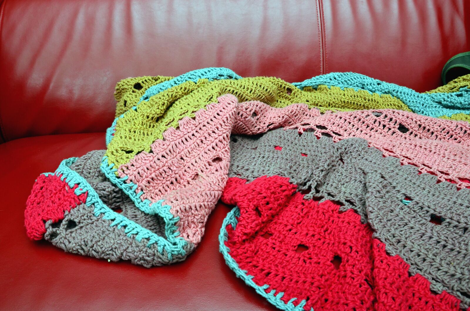 Nikon D5100 sample photo. Sweater, wool, cloth, colors photography