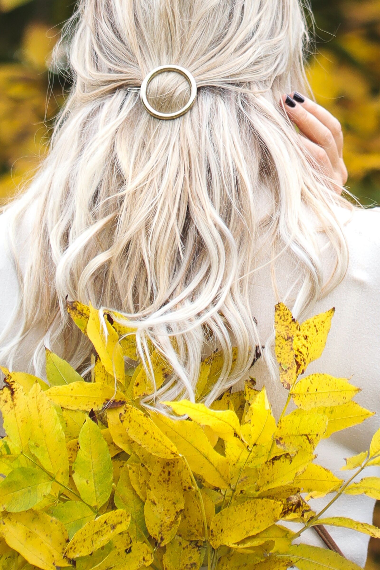 Canon EOS 5D Mark IV sample photo. Autumn, blonde, woman photography