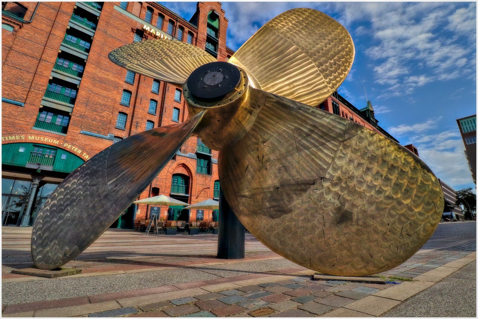 Canon EOS 200D (EOS Rebel SL2 / EOS Kiss X9) sample photo. Propeller, metal, steel photography