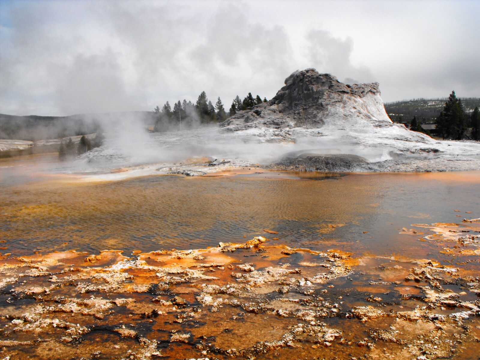 Fujifilm FinePix S1000fd sample photo. Old geyser, water, park photography