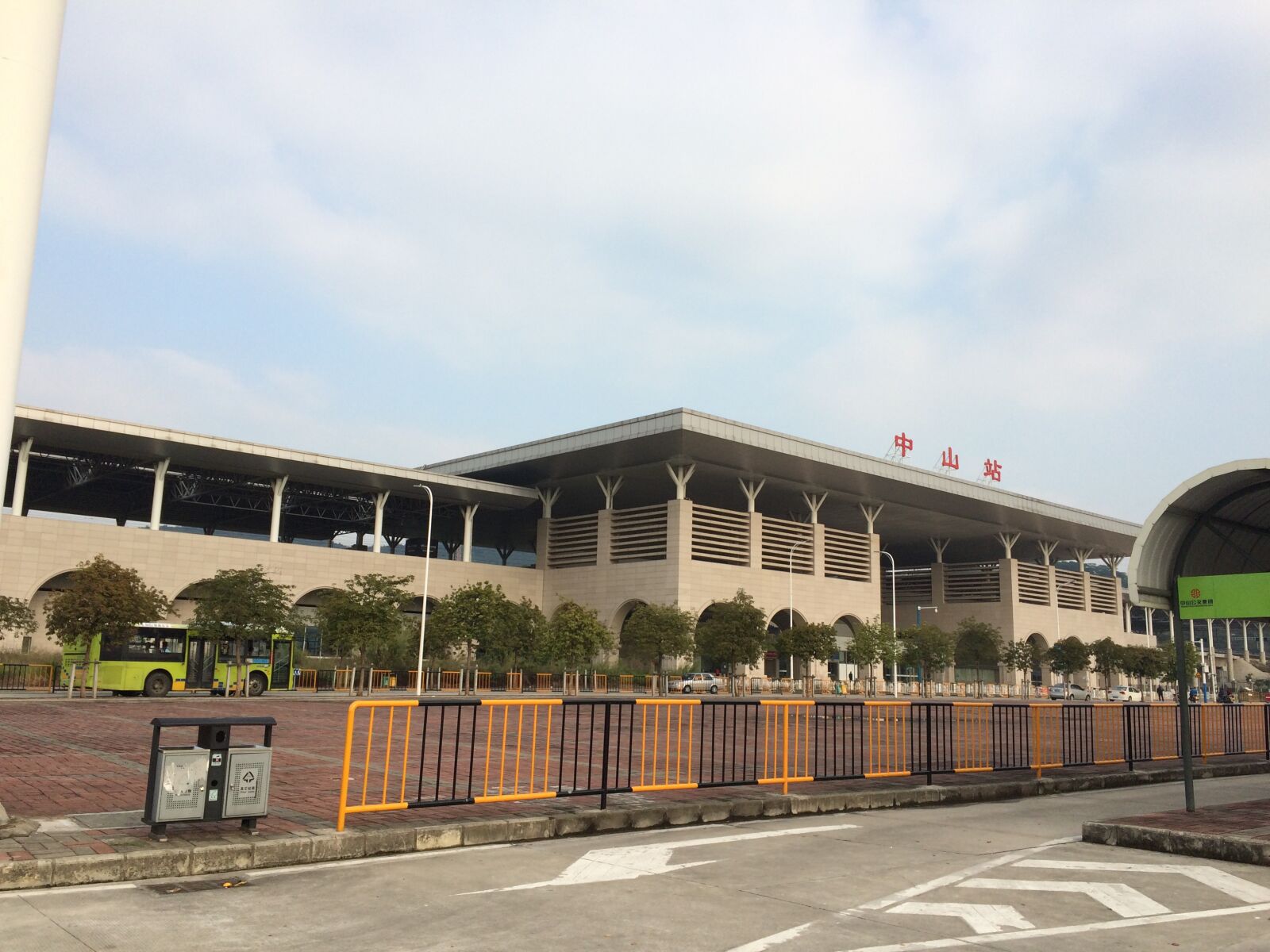 iPhone 5s back camera 4.15mm f/2.2 sample photo. Station, high speed rail photography