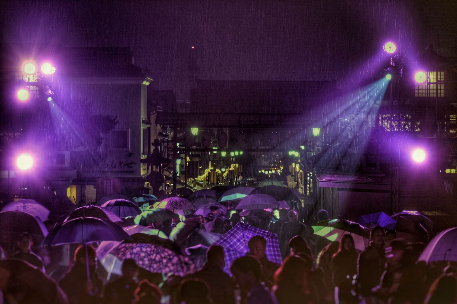 Nikon D7200 sample photo. People, rain, umbrella photography