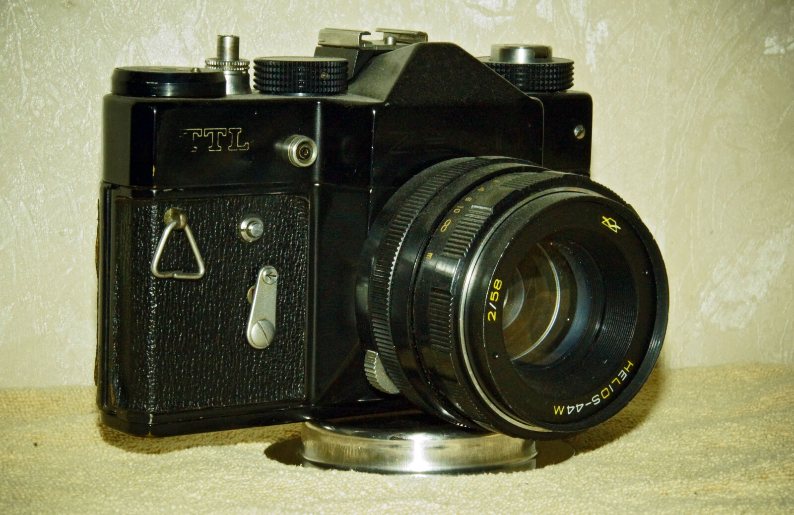 Sony SLT-A65 (SLT-A65V) + Sony DT 18-200mm F3.5-6.3 sample photo. Camera, history photography