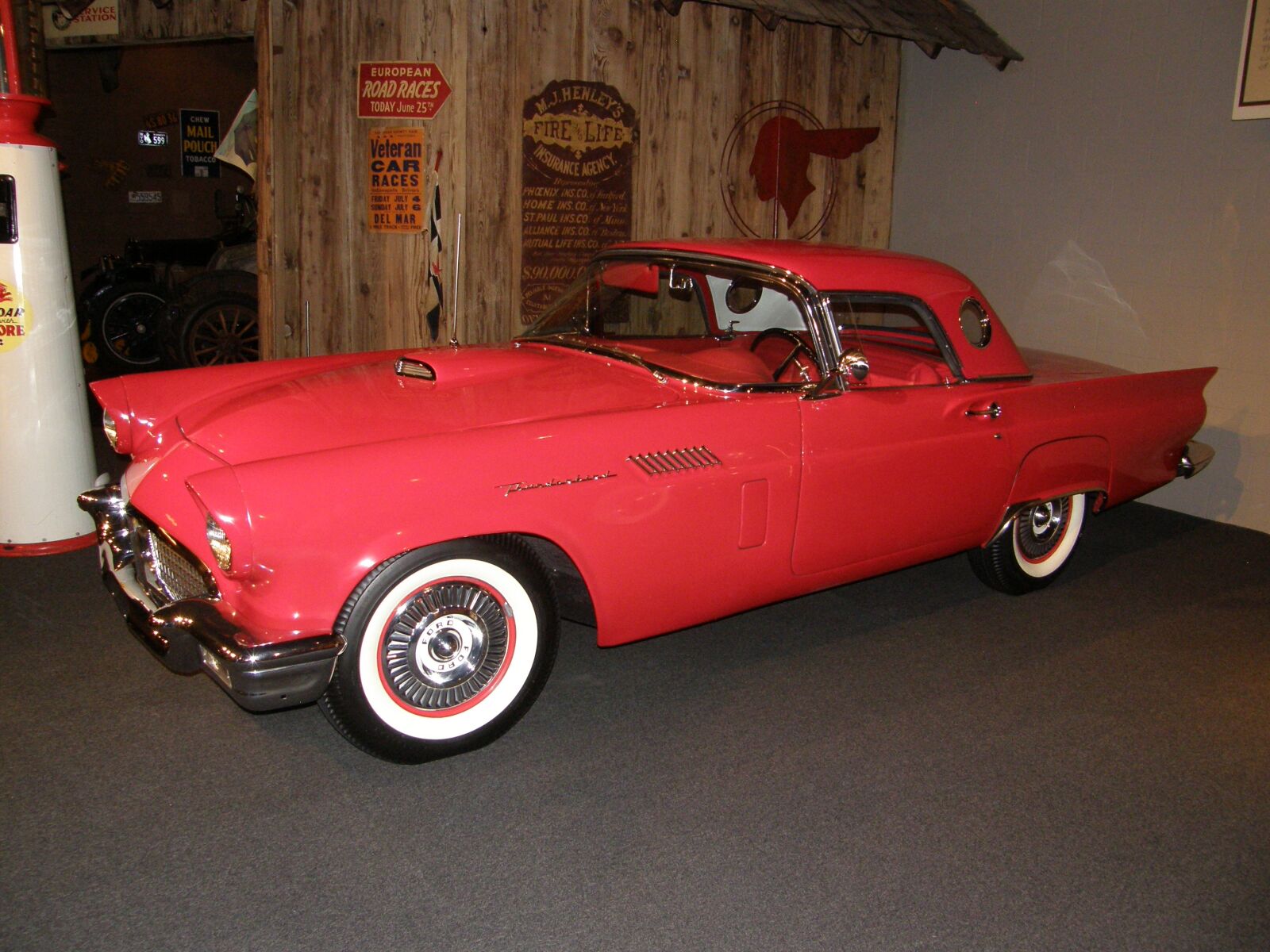 Olympus SP550UZ sample photo. Car, thunderbird, antique photography