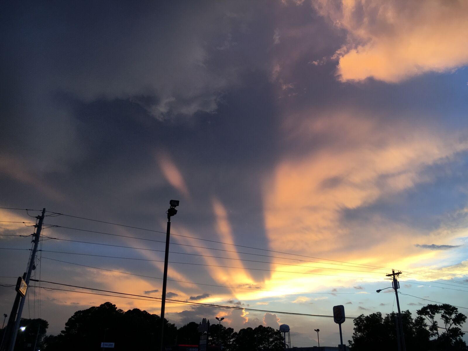 Apple iPhone 6s sample photo. Clouds, sunset, sky photography