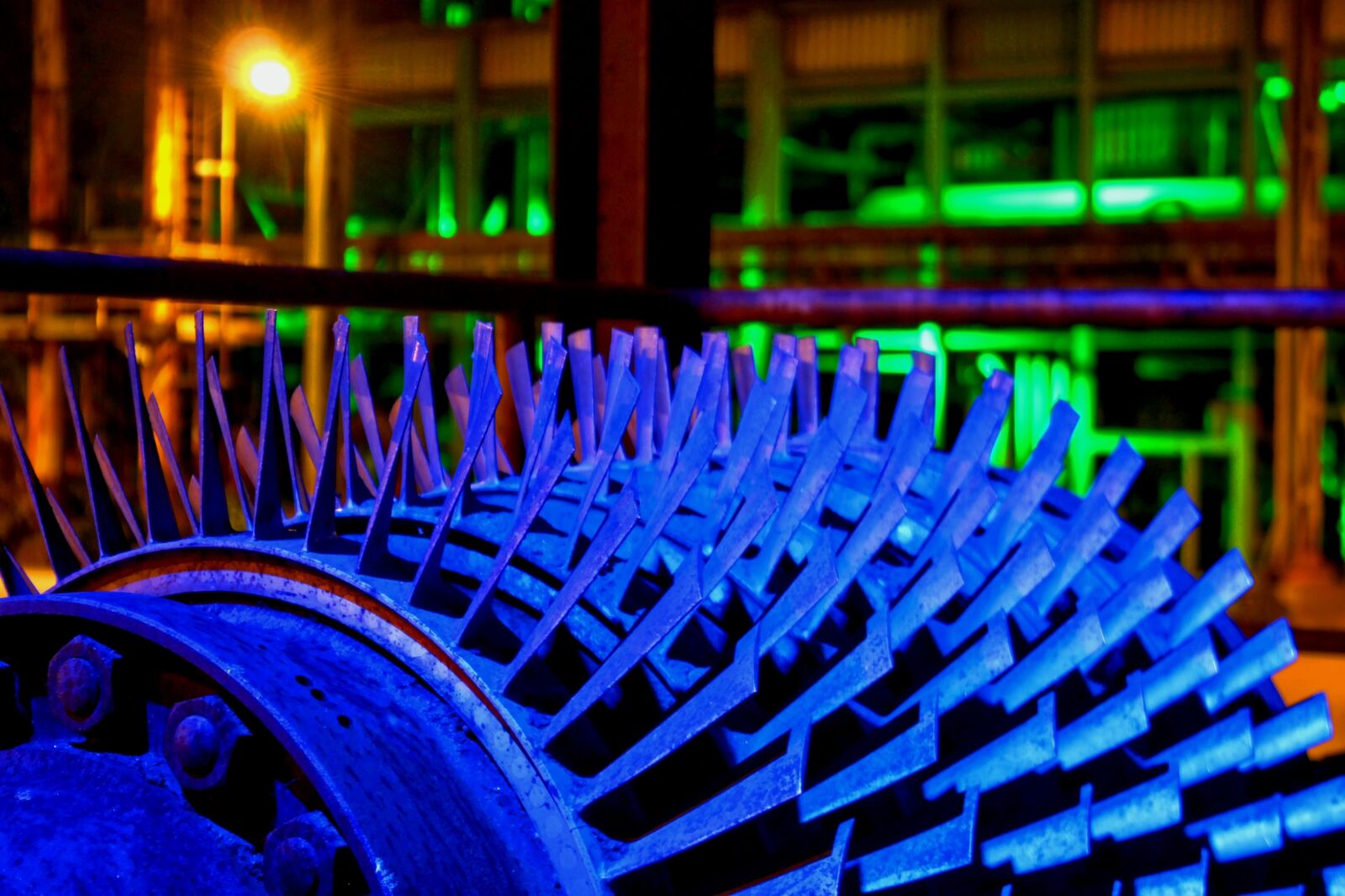 Canon EOS 450D (EOS Rebel XSi / EOS Kiss X2) sample photo. Industry, turbine, duisburg photography