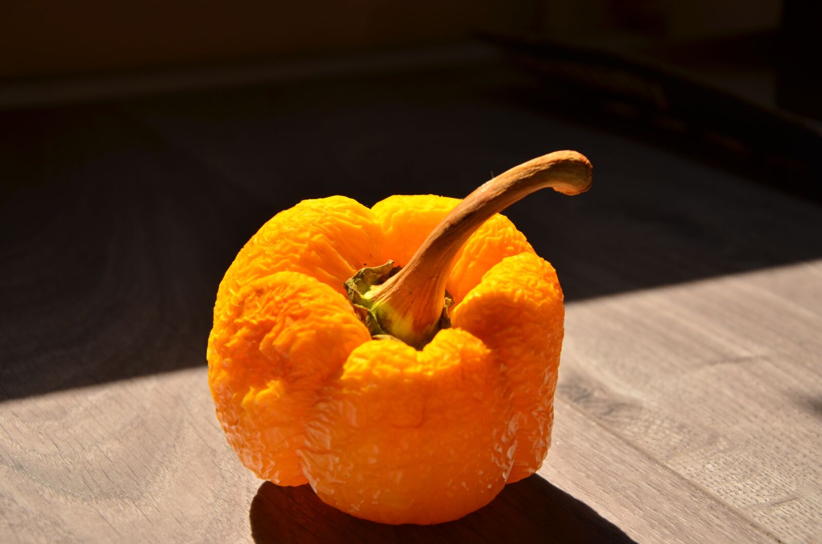 Nikon D7000 sample photo. Paprika, orange, wrinkles photography