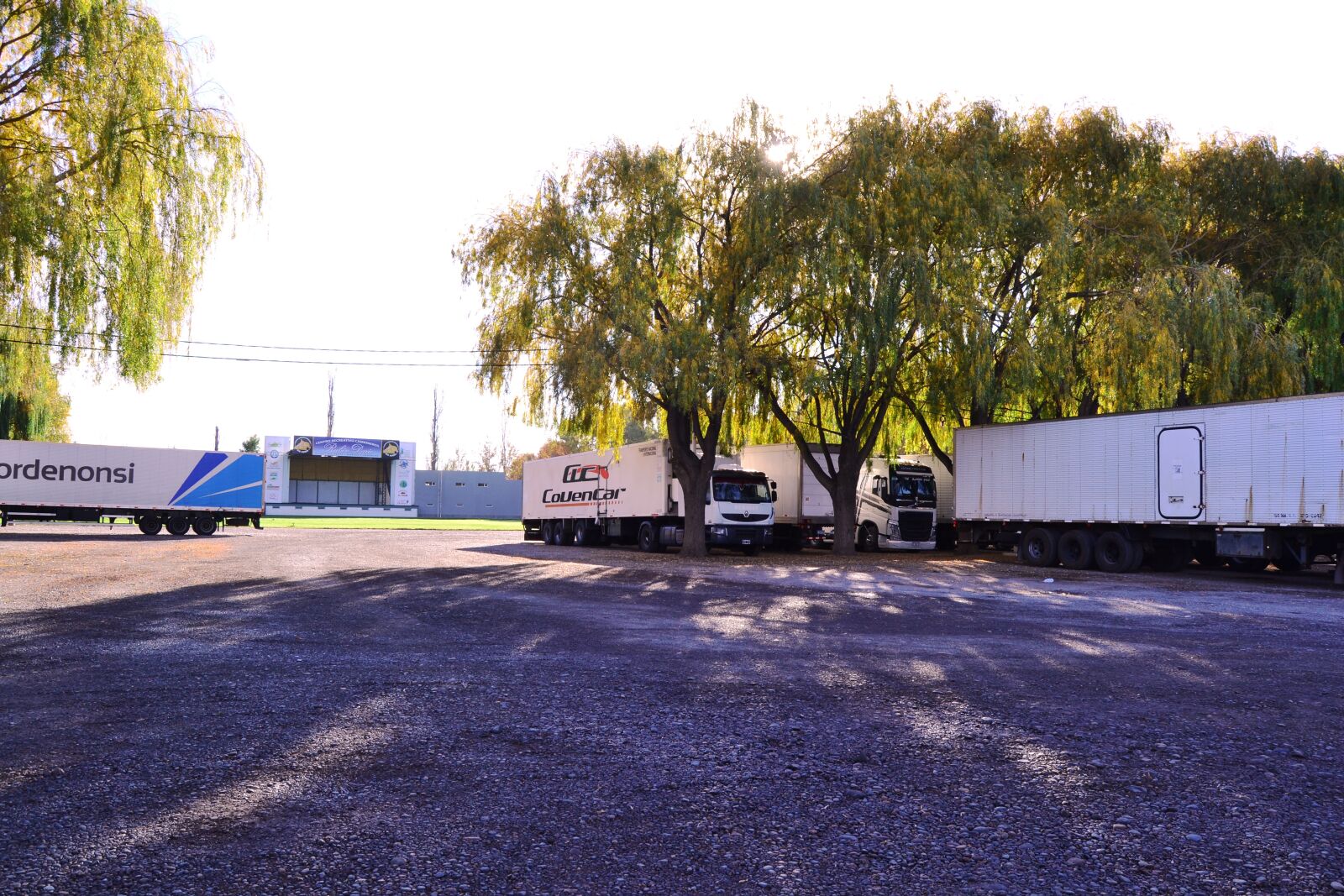Nikon D3100 sample photo. Camion, venue, pleace photography