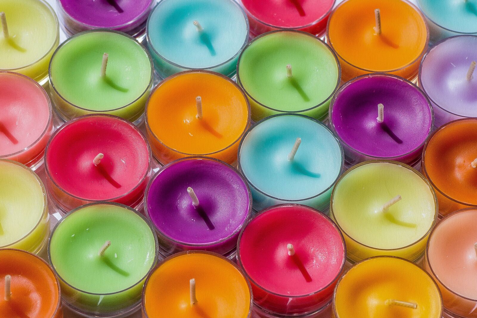 Canon EOS 650D (EOS Rebel T4i / EOS Kiss X6i) sample photo. Tea lights, color, candle photography