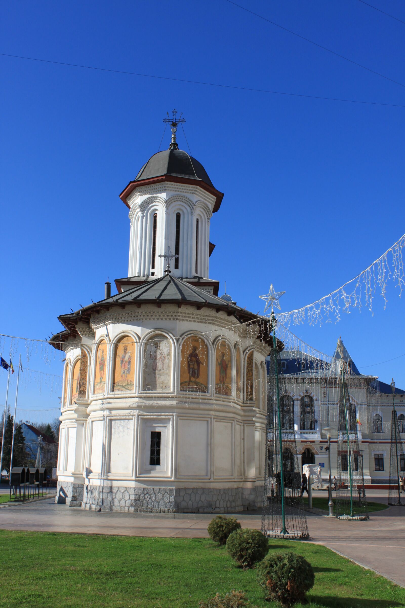 Canon EOS 500D (EOS Rebel T1i / EOS Kiss X3) sample photo. Buildings, church, city photography