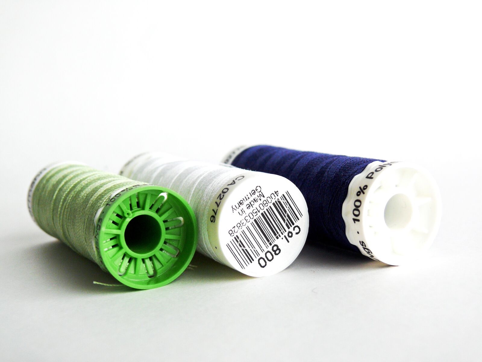Leica V-LUX 1 sample photo. Needle, thread, needle and photography