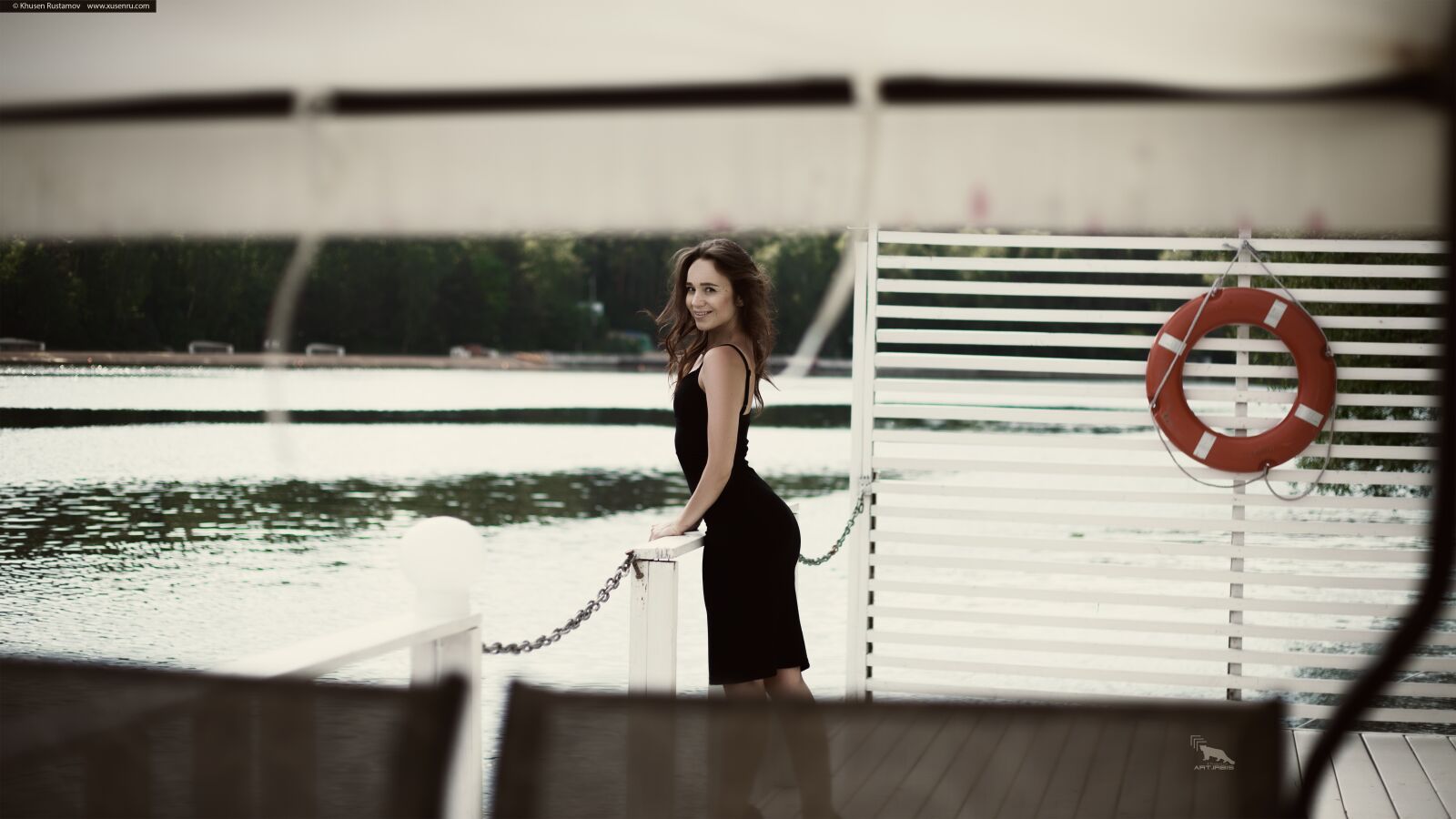 Canon EOS 5D Mark III sample photo. Pier, yacht, girl photography