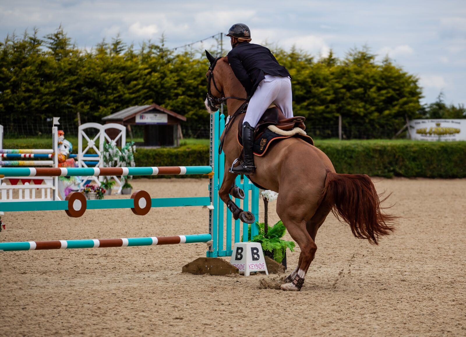 Canon EF 70-200mm F4L USM sample photo. Horse jumping, jumping, equestrian photography
