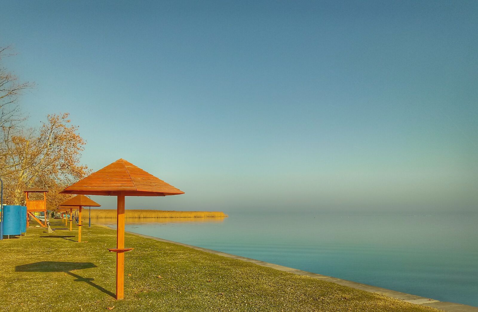 LG K10 (2017) sample photo. Balaton, lake, beach photography