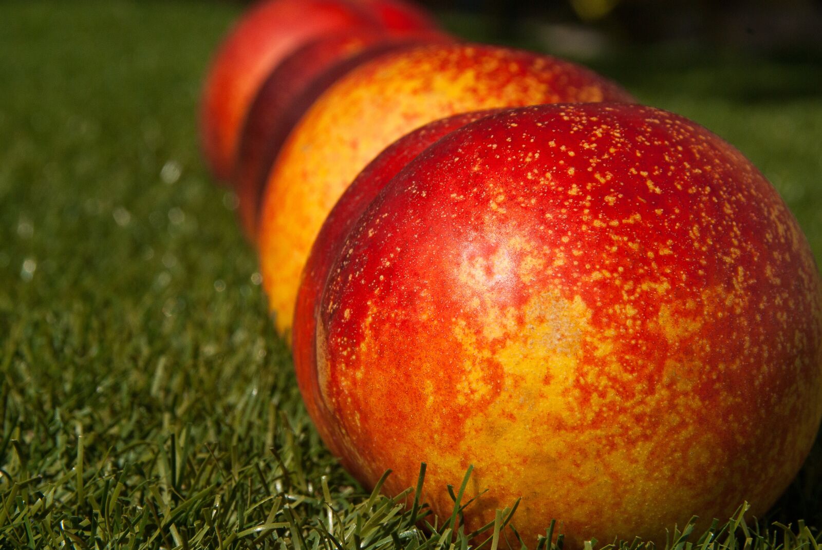 Pentax K10D sample photo. Peach fruit, vitamins, ripe photography