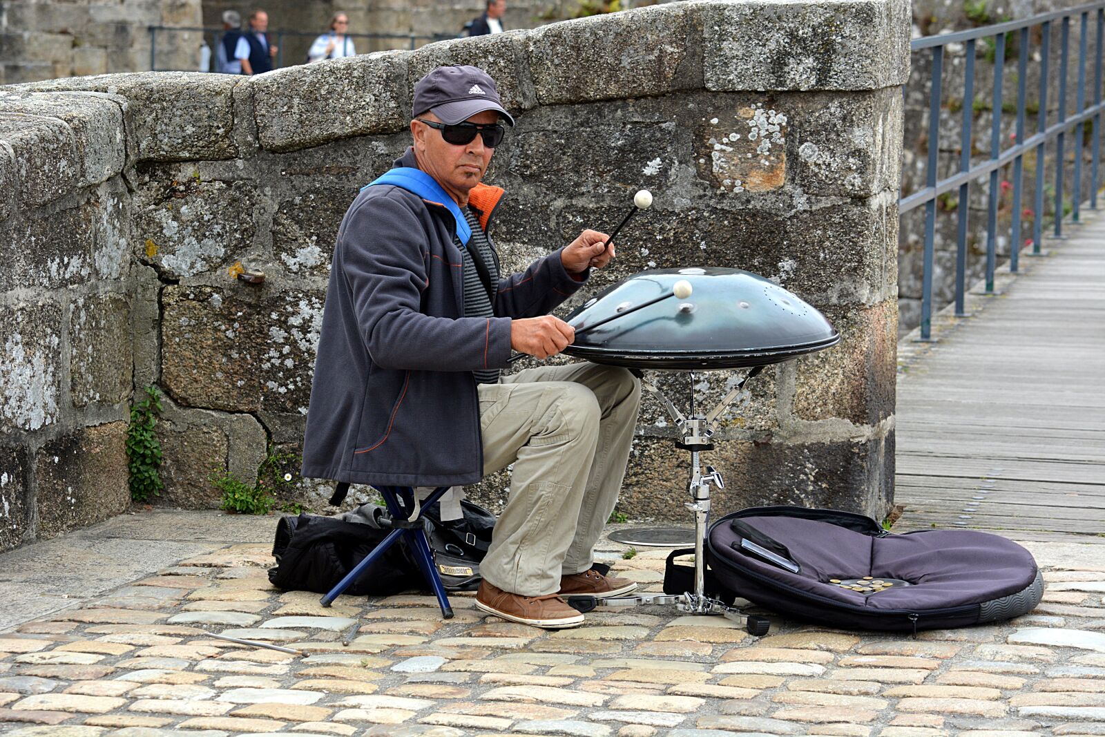 Nikon D5200 sample photo. Street musician, artist, concert photography
