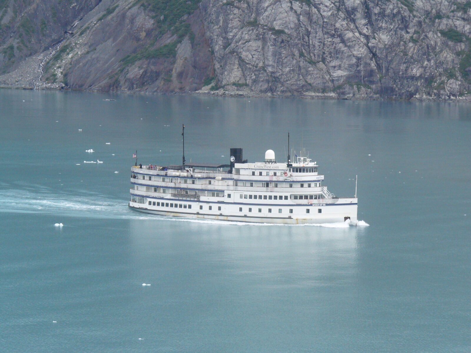Panasonic DMC-LZ3 sample photo. Glacier bay, alaska, ferry photography
