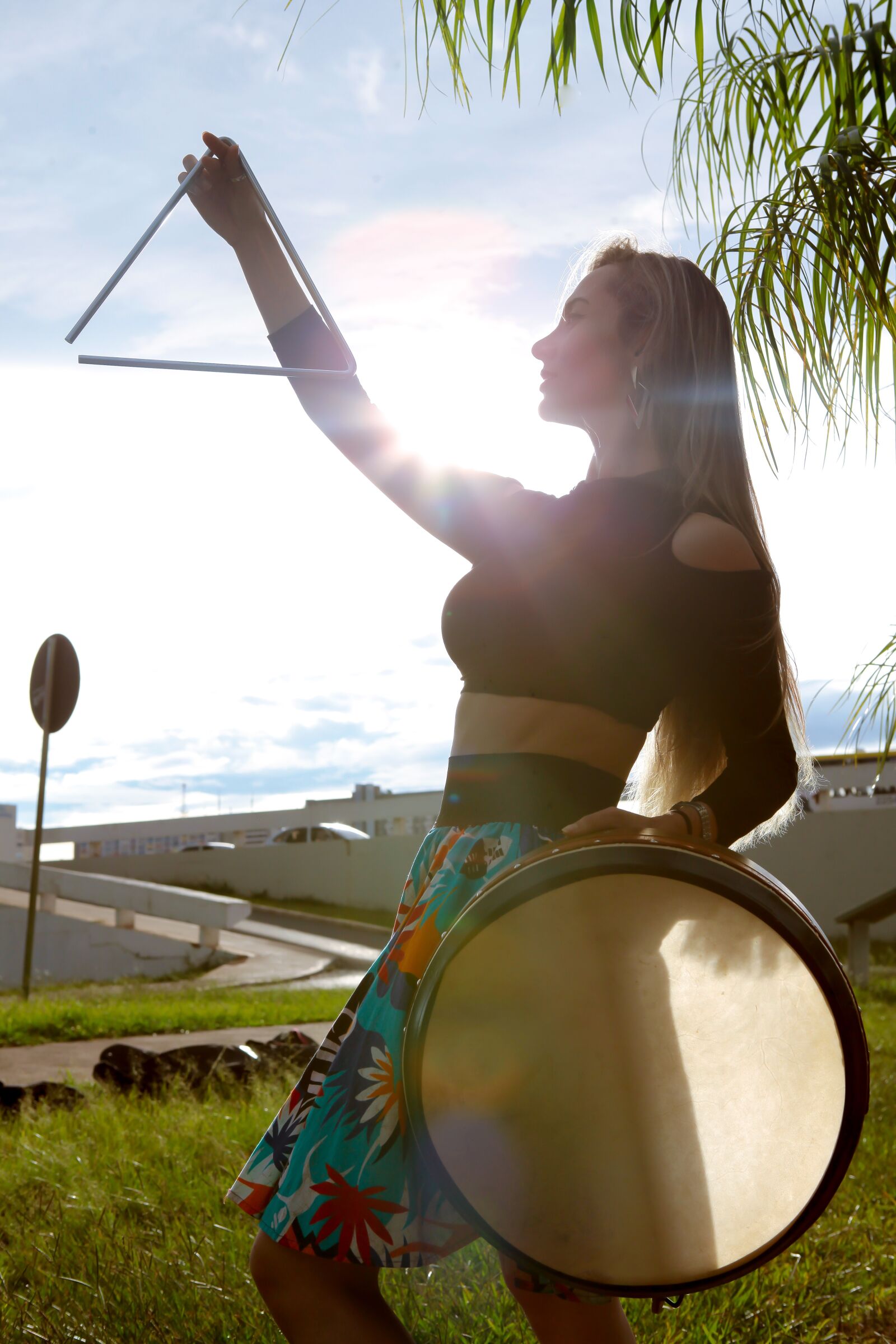 Canon EOS 5D Mark II sample photo. Brazilianwoman, percussion, bodhrán photography