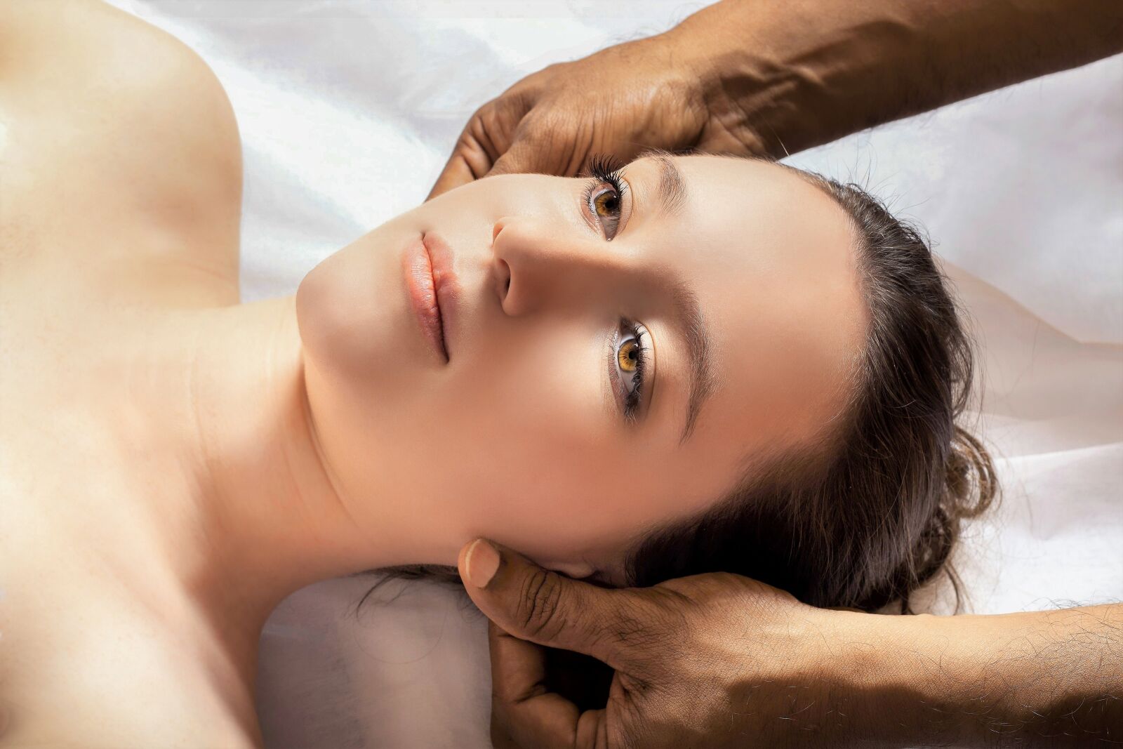 Canon EOS 600D (Rebel EOS T3i / EOS Kiss X5) sample photo. Head massage, ayurveda, relaxation photography