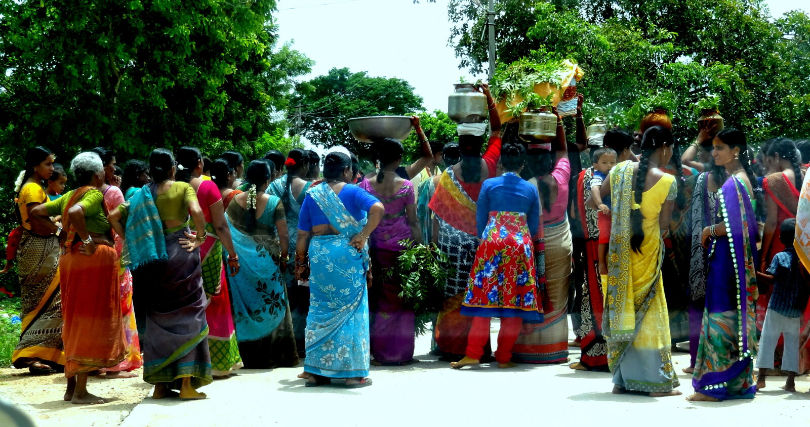 Sony Cyber-shot DSC-HX9V sample photo. Group, participation, of, ladies photography