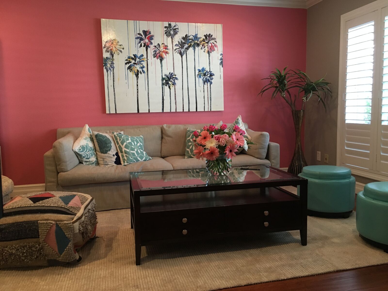 Apple iPhone 6s sample photo. Pink wall, living room photography