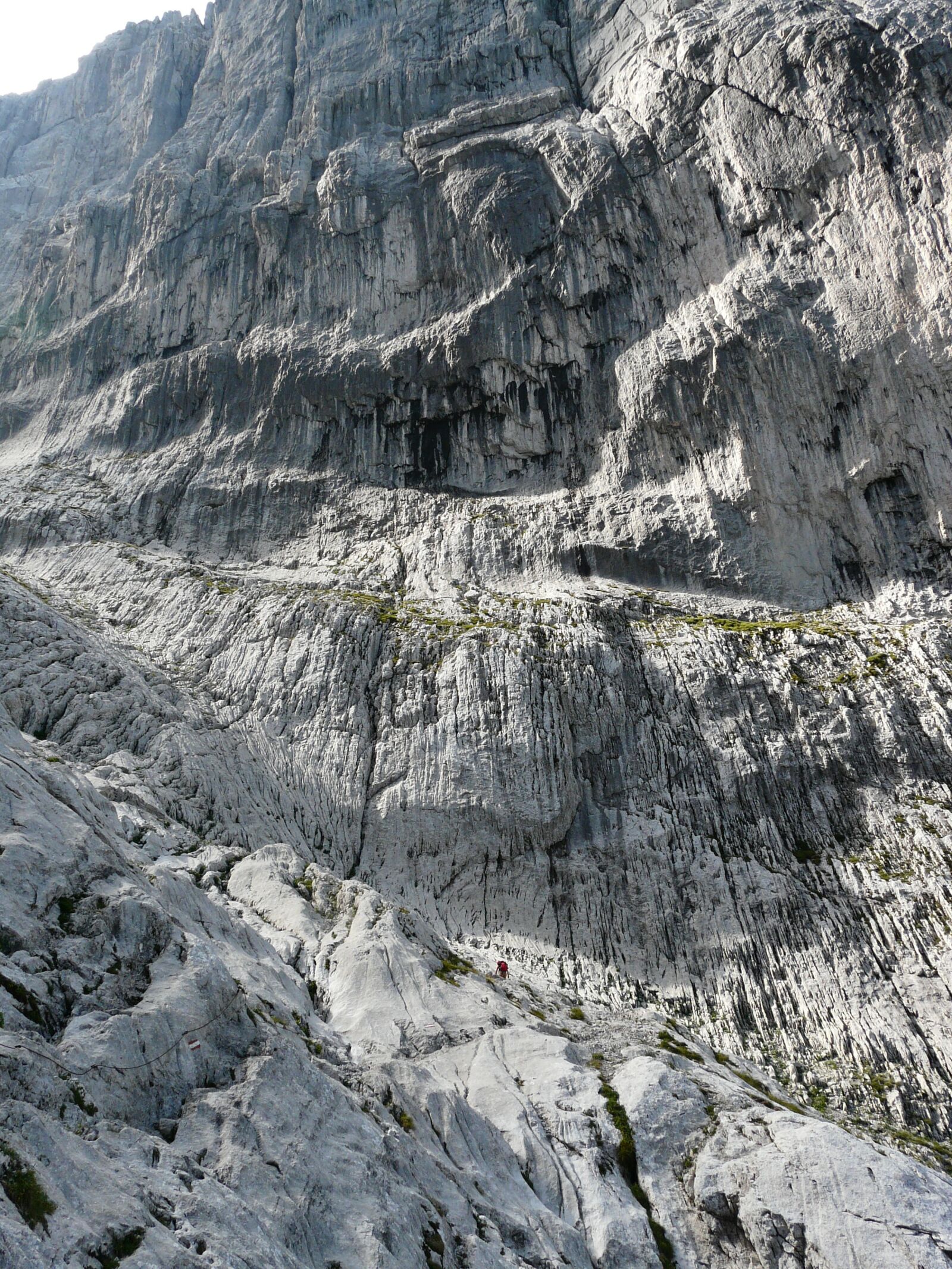 Panasonic DMC-FZ18 sample photo. Rock, climbing, hike photography