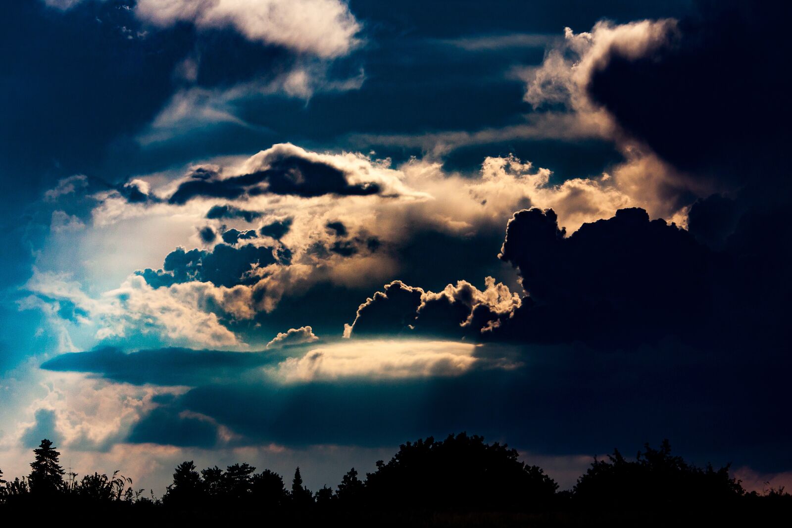 Canon EOS 50D sample photo. Sky, clouds, mood photography