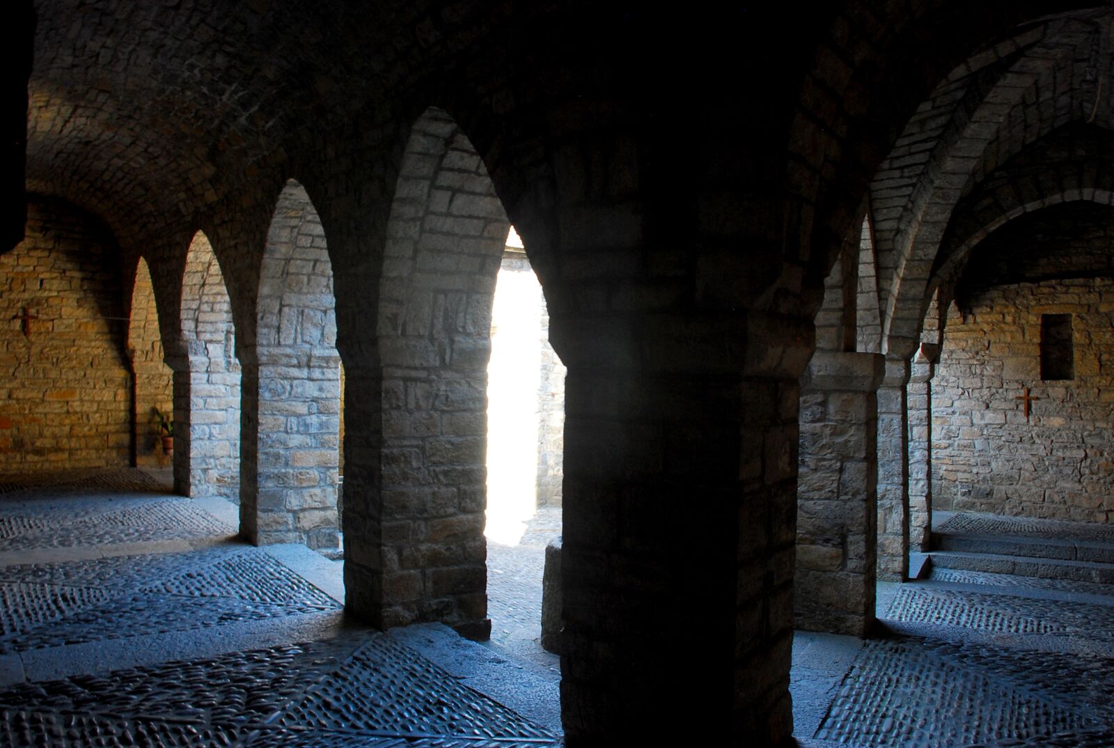 Nikon D40X sample photo. Stone, monastery, contrast photography