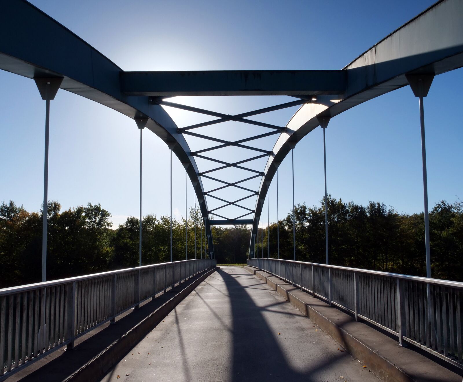 Panasonic Lumix DC-G9 sample photo. Rod arch bridge, october photography