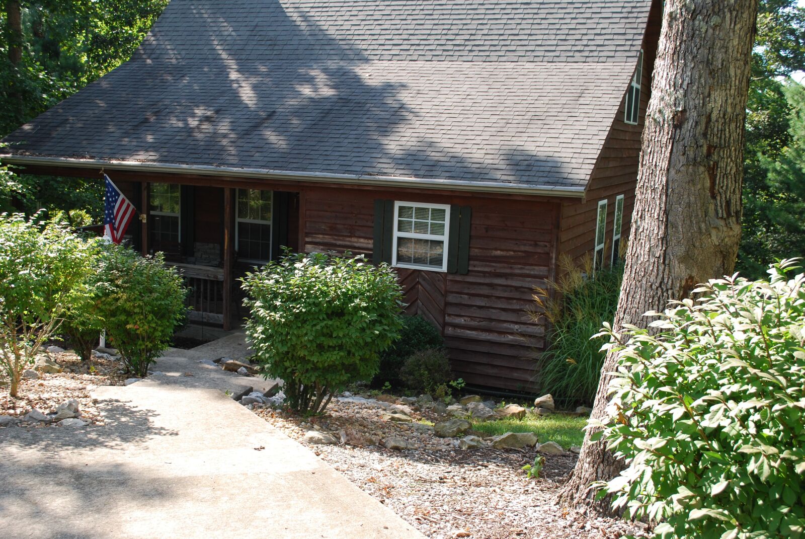 Nikon D60 sample photo. Cabin, cottage, vacation photography